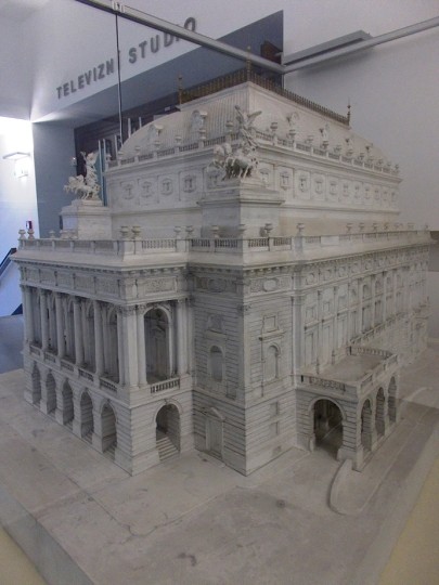 img00174.jpg