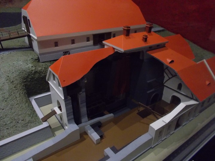 img00185.jpg