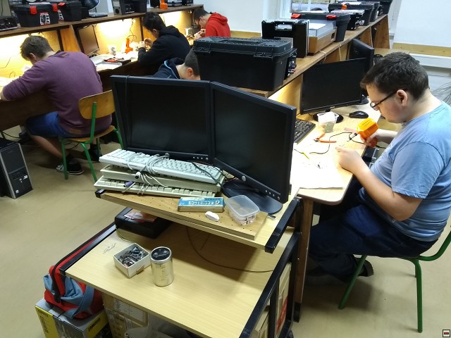 img00002.jpg
